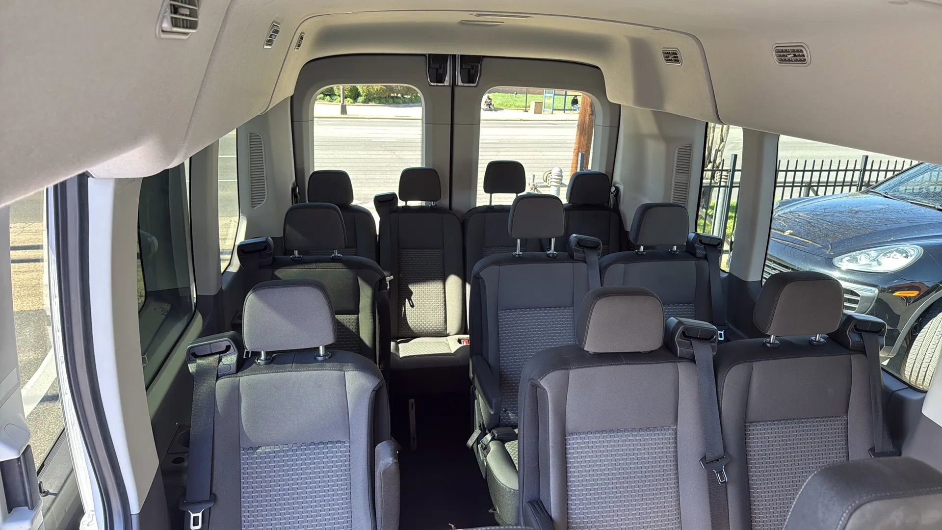 Used 2025 Ford Transit 350 XLT image 9