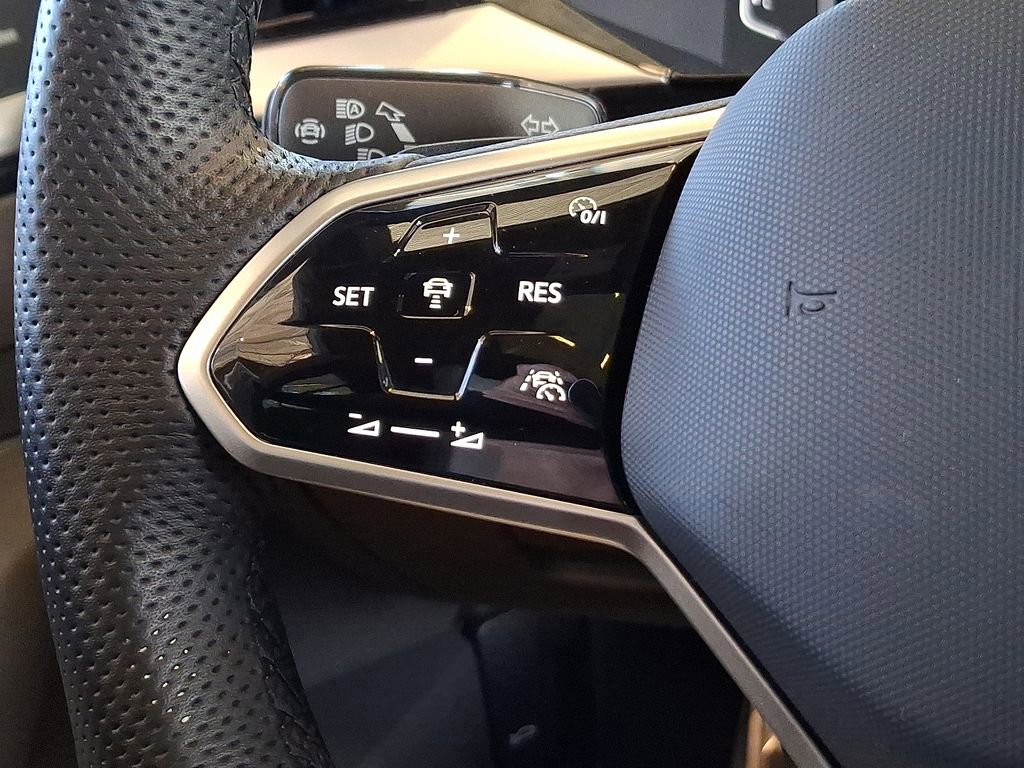 Used 2023 Volkswagen Arteon SEL Premium image 22