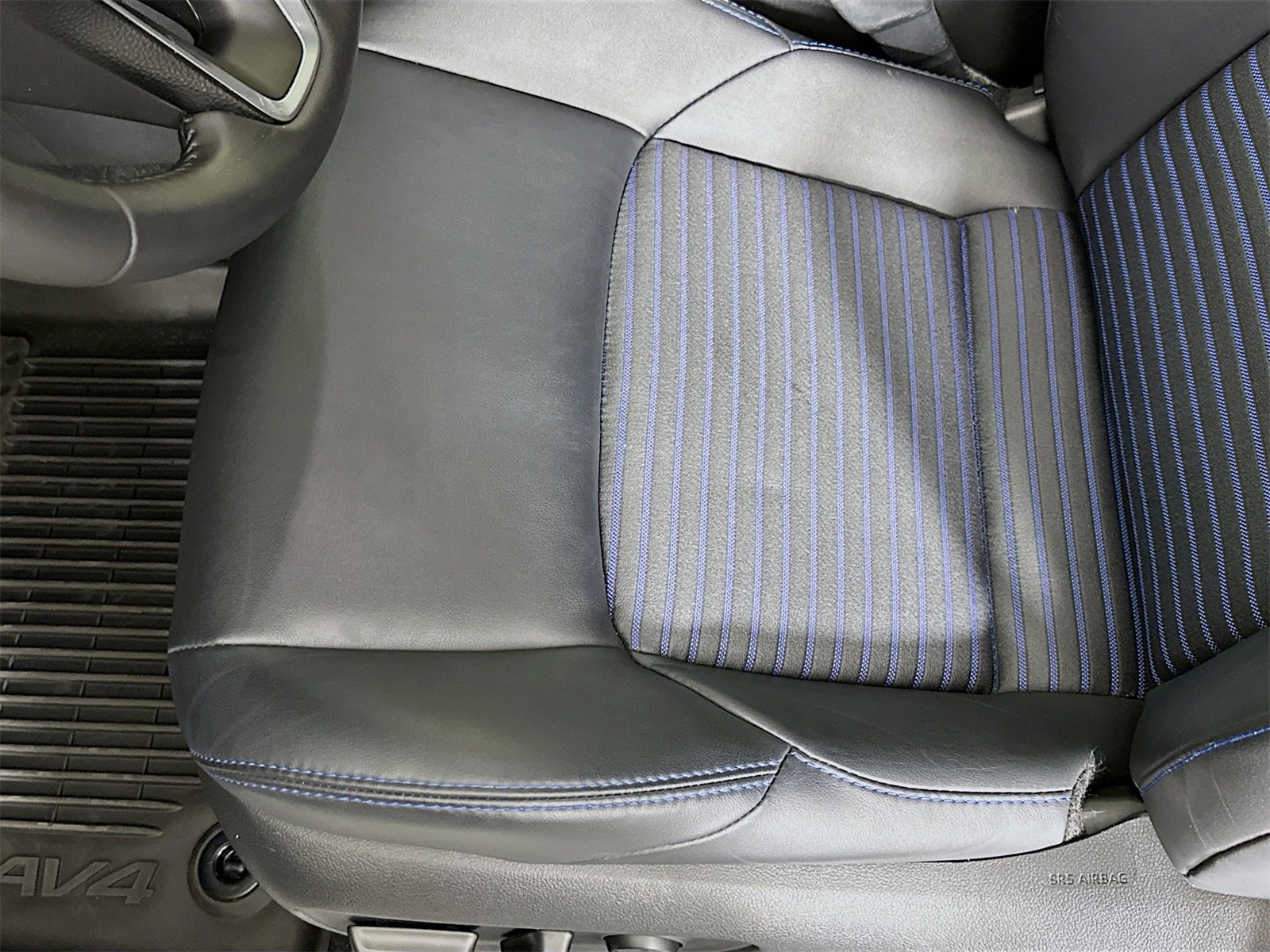 Certified 2025 Toyota RAV4 XSE image 20