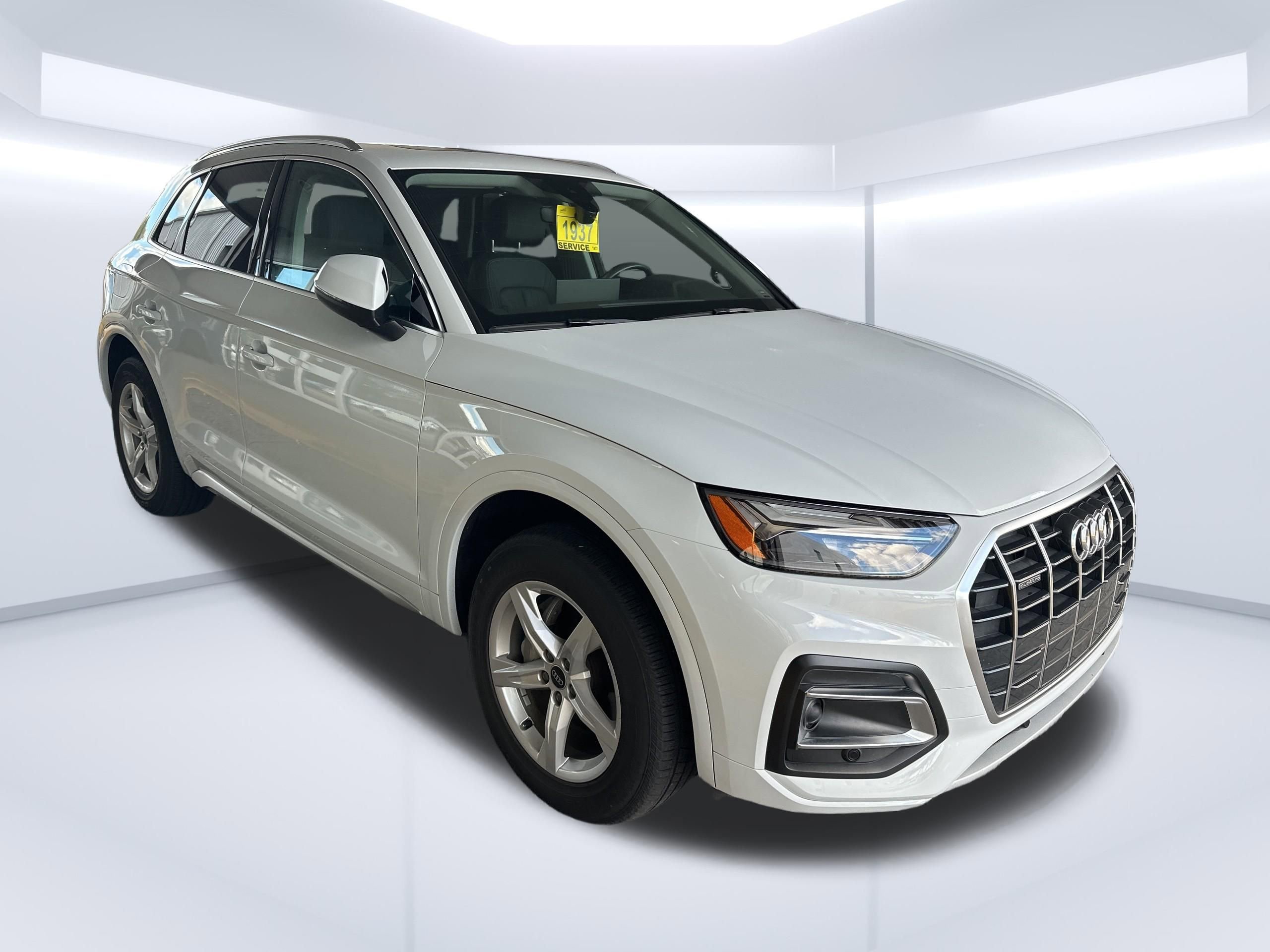 Used 2024 Audi Q5 2.0T Premium w/ Convenience Package