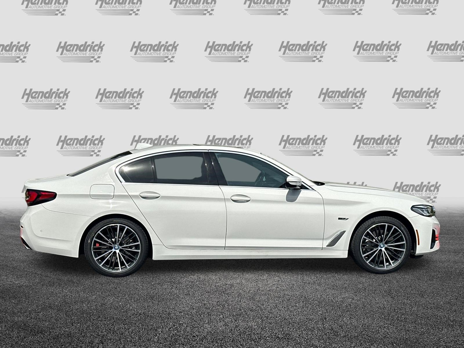 Certified 2023 BMW 530e w/ Premium Package image 3