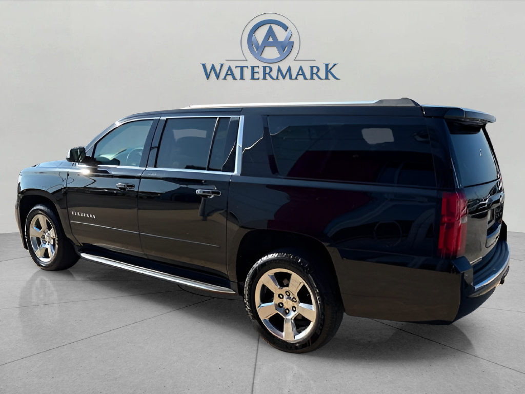 Used 2017 Chevrolet Suburban Premier RWD image 4