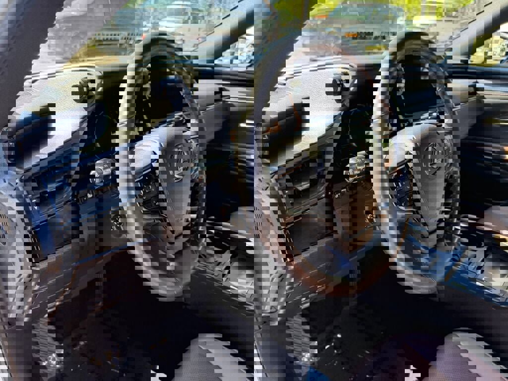 Used 2023 Lexus ES 350 w/ Premium Package image 12