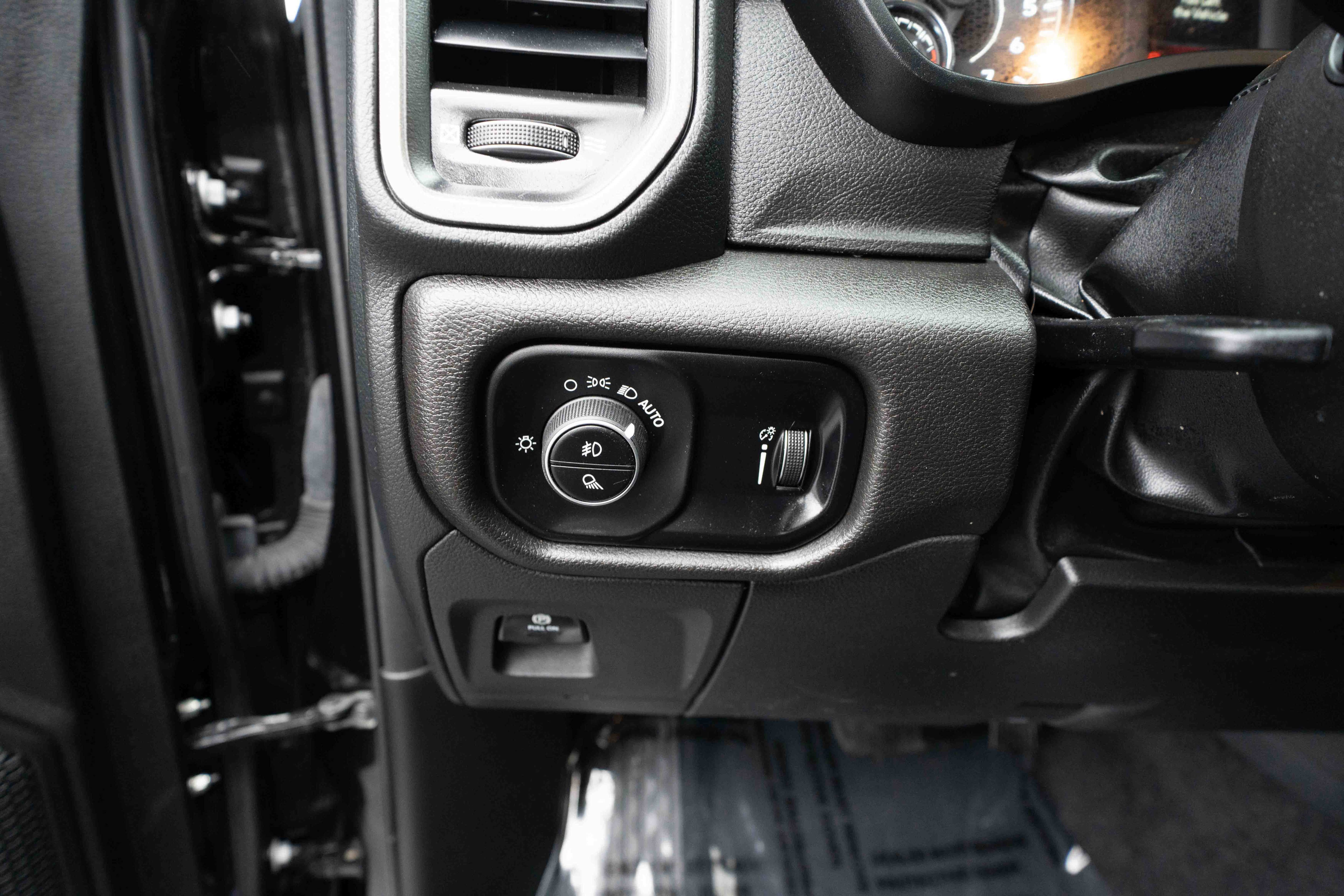 Used 2025 RAM 1500 Tradesman w/ Night Edition image 11