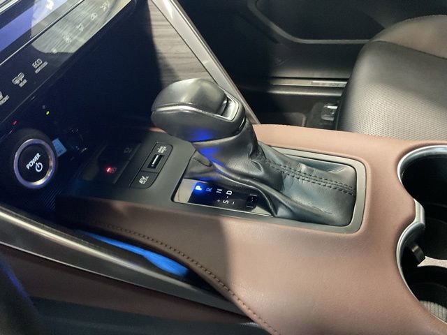 Used 2023 Toyota Venza Limited AWD/4WD image 16