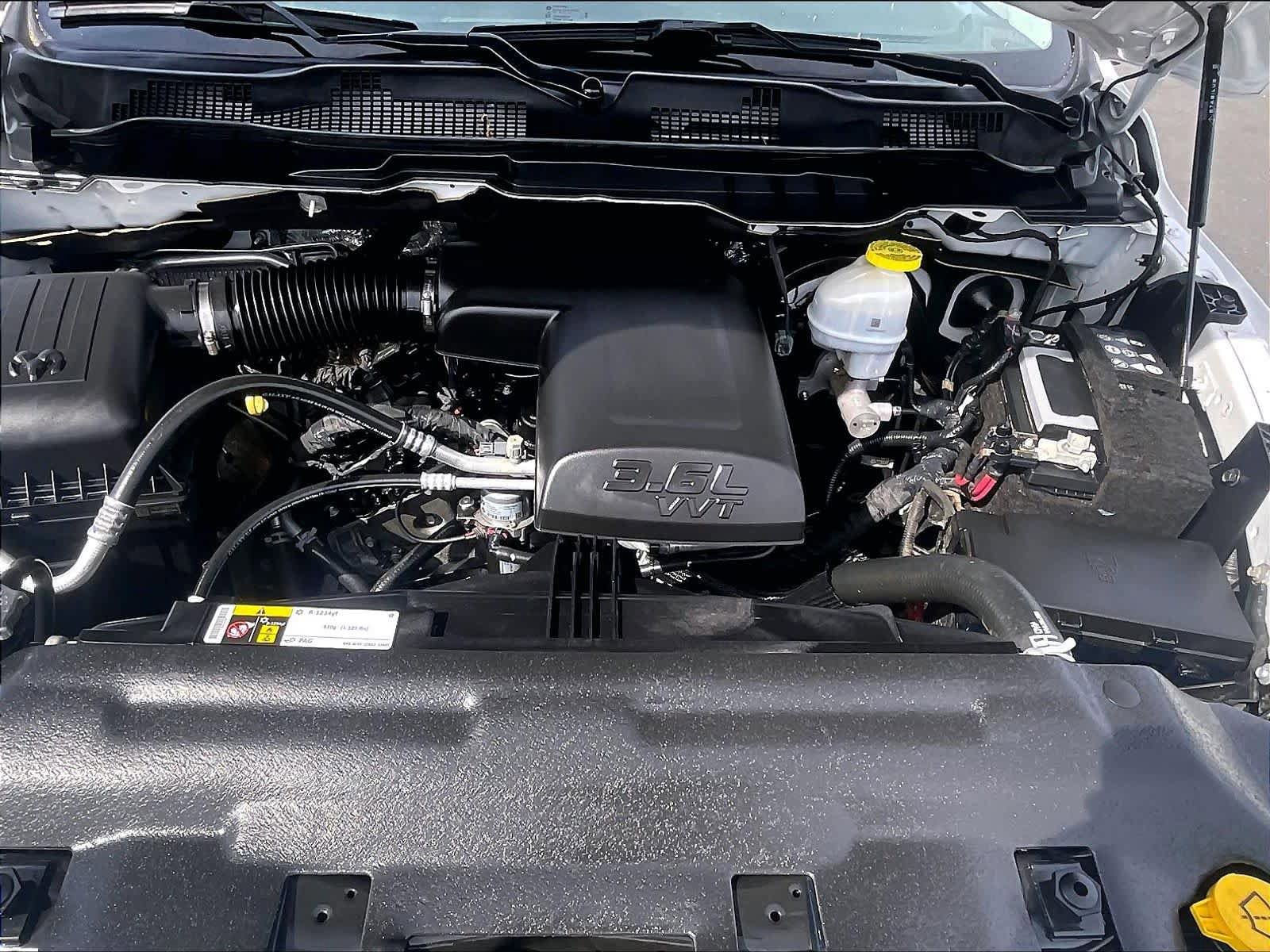 Used 2024 RAM 1500 Classic SLT AWD/4WD image 12