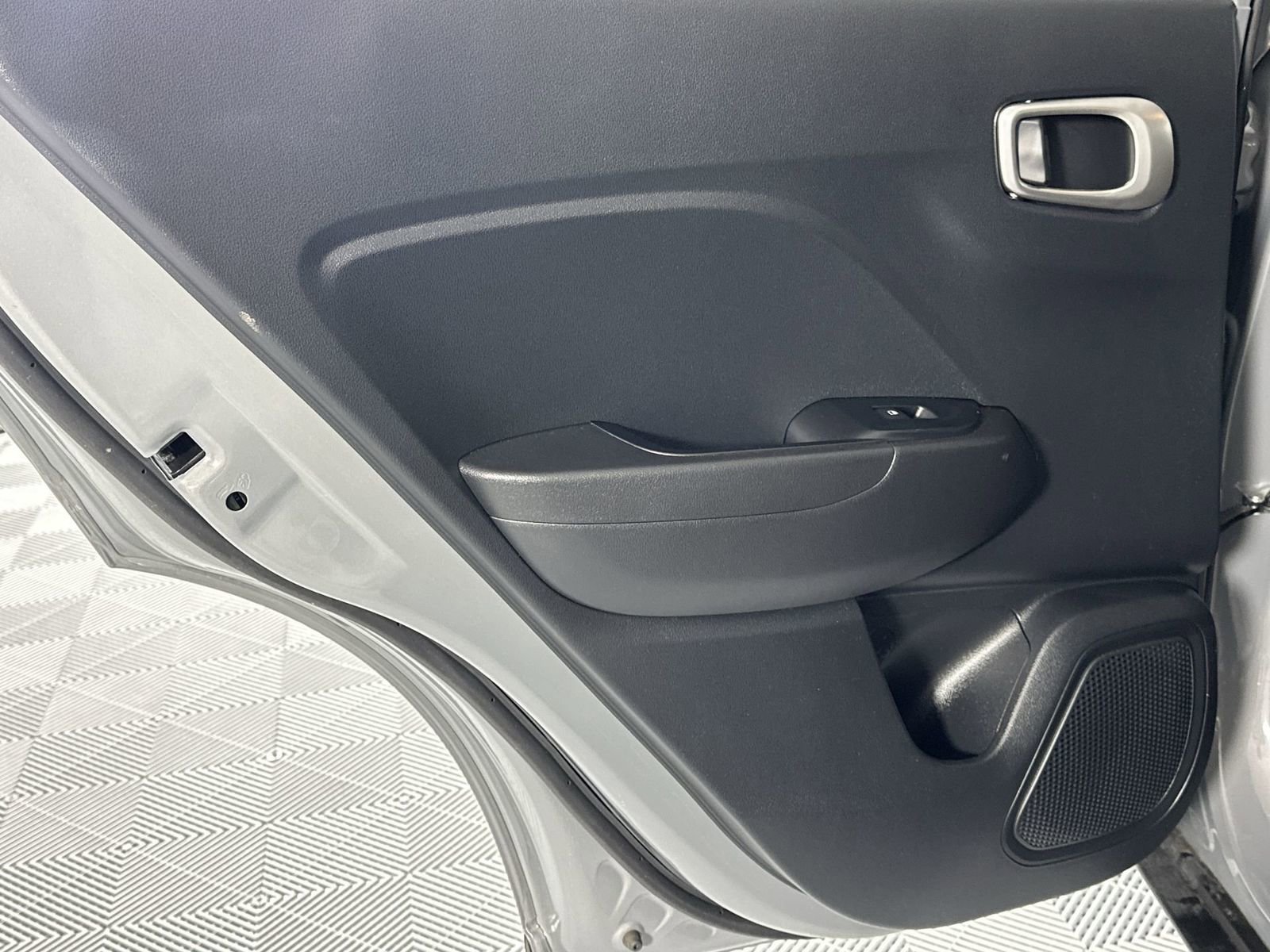 Used 2021 Hyundai Venue SEL w/ Cargo Package image 29