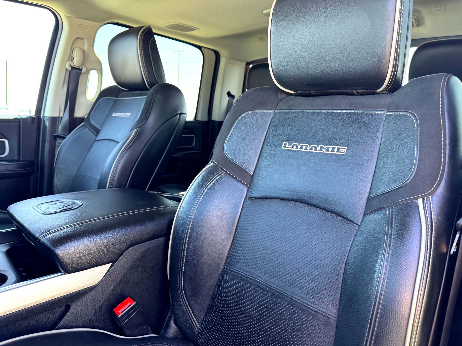 Used 2023 RAM 3500 Laramie image 13