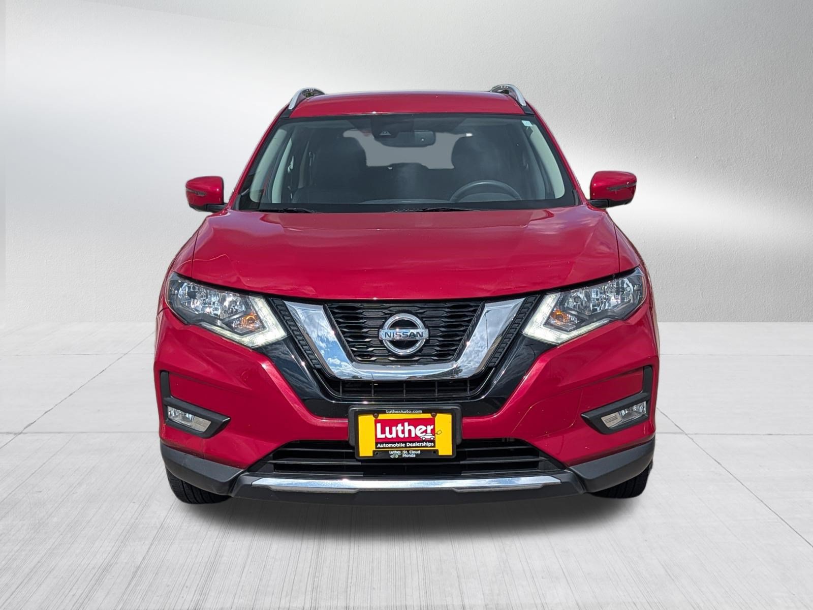 Used 2017 Nissan Rogue SL AWD/4WD image 2