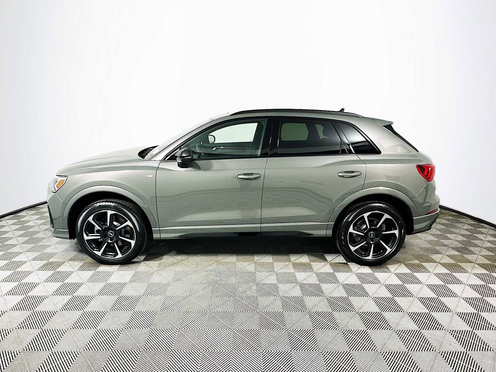 New 2025 Audi Q3 2.0T Premium Plus image 4