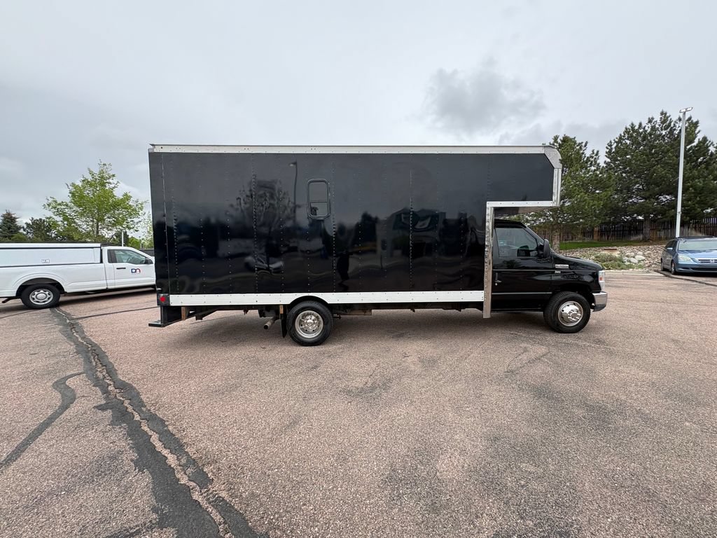 Used 2016 Ford E-450 and Econoline 450 Super Duty RWD image 6