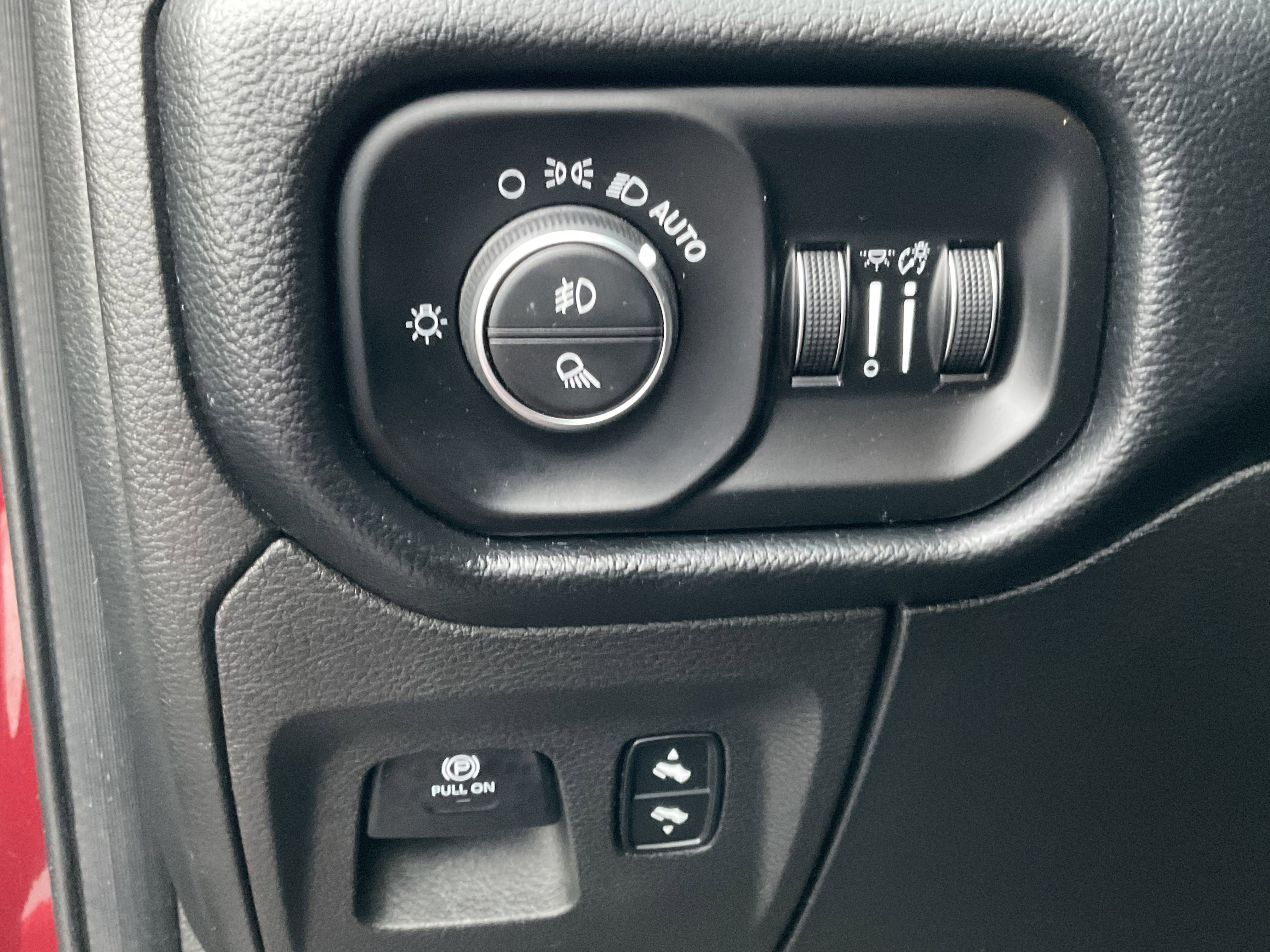 Used 2019 RAM 1500 Big Horn image 28