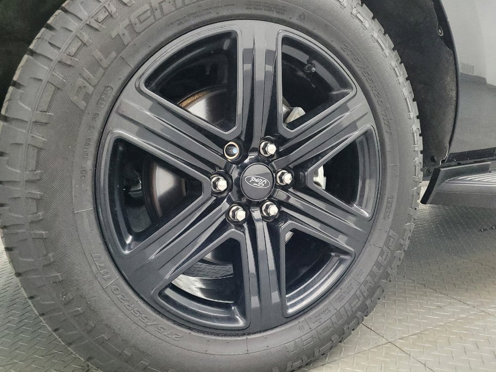 Used 2020 Ford Expedition XLT w/ Black Accent Package RWD image 31