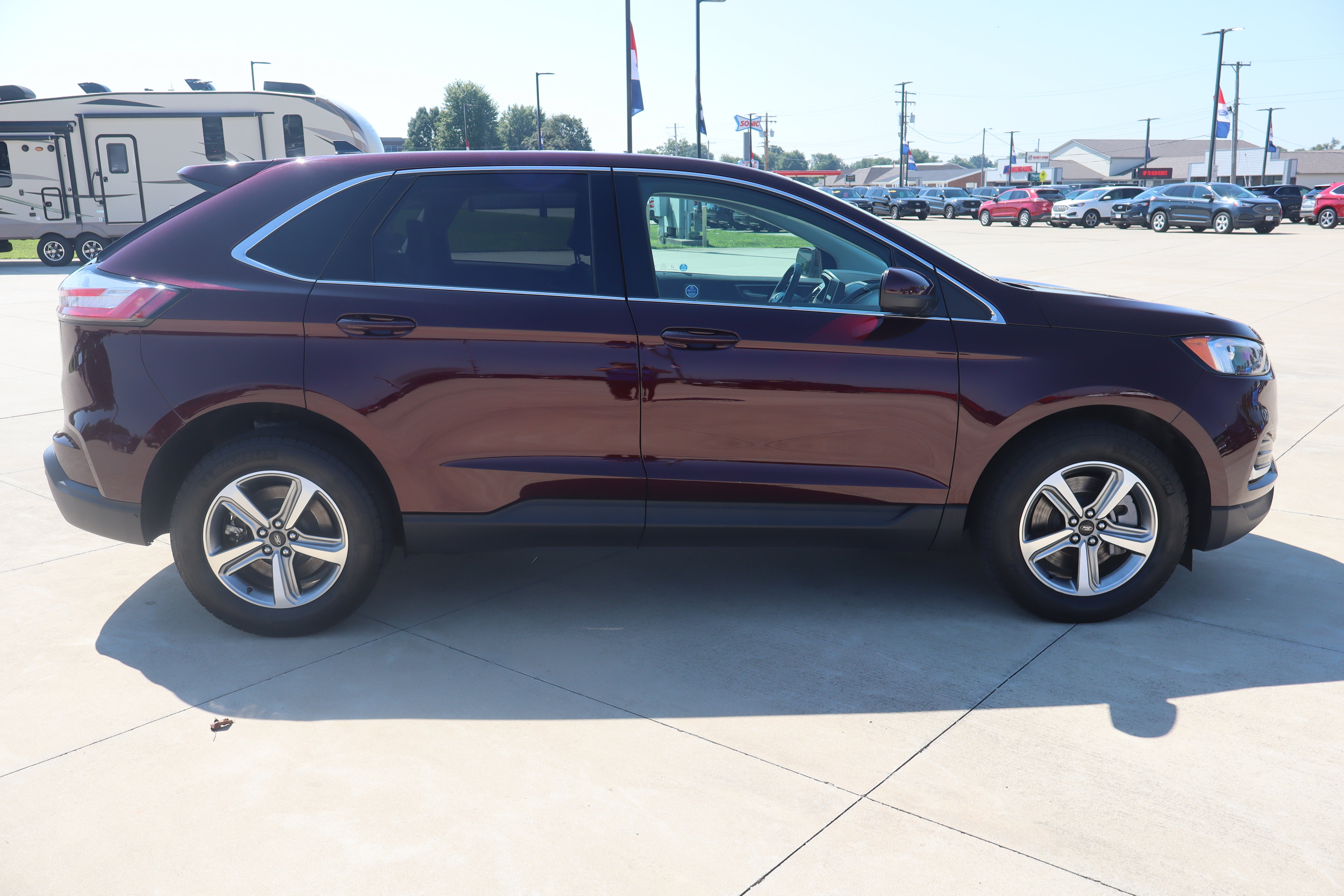 Used 2024 Ford Edge SEL w/ Convenience Package AWD/4WD image 5