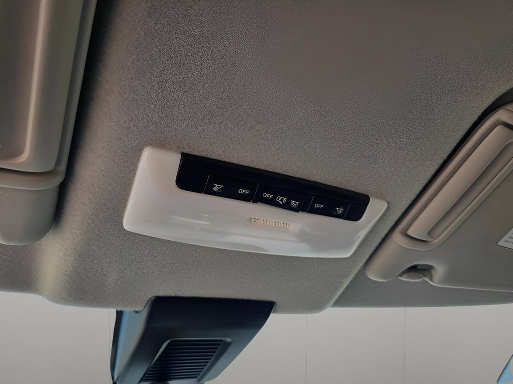 Used 2025 Nissan Kicks Play S w/ Interior Electronics Package FWD image 23