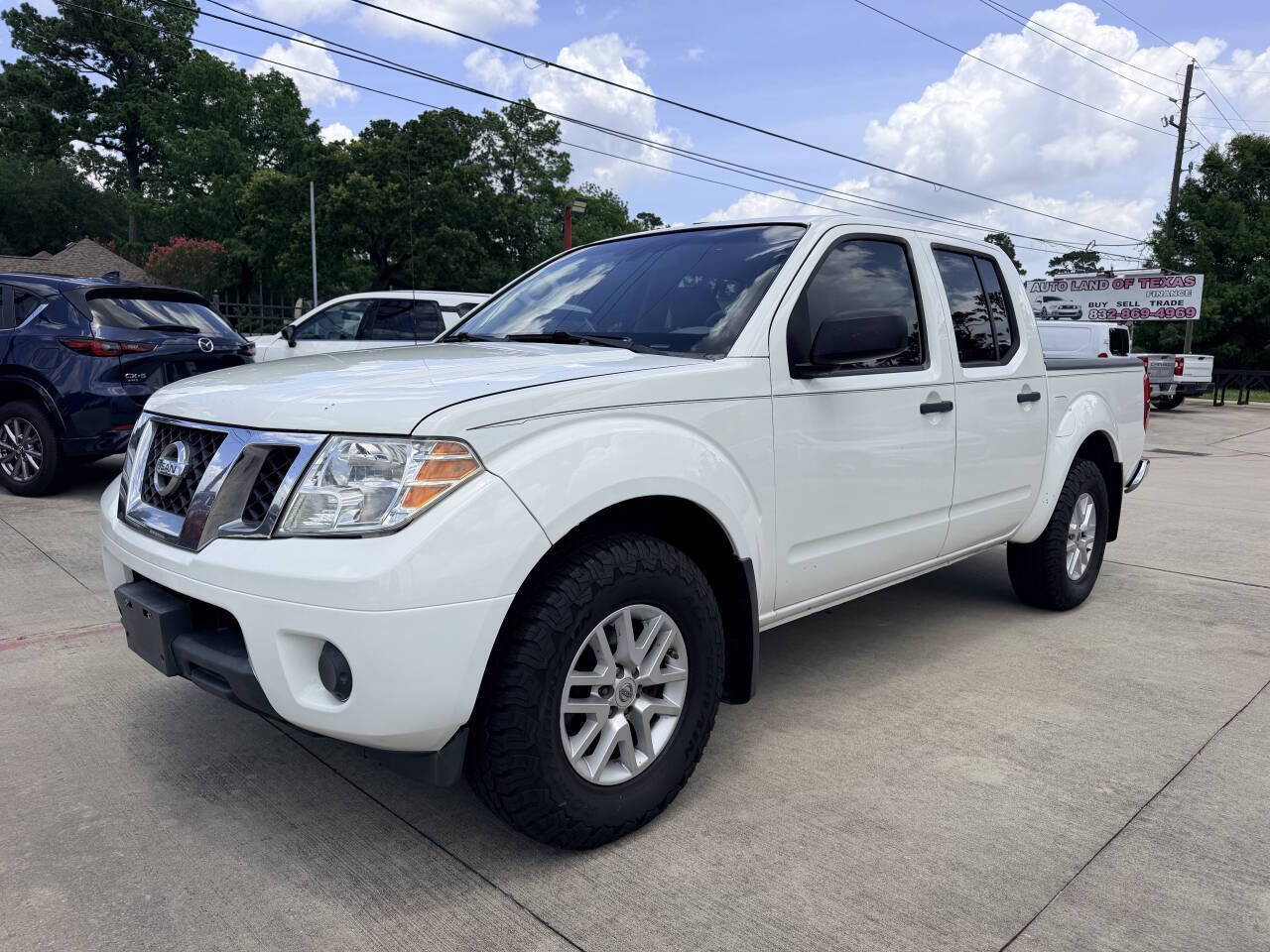 Used 2017 Nissan Frontier SV AWD/4WD image 2