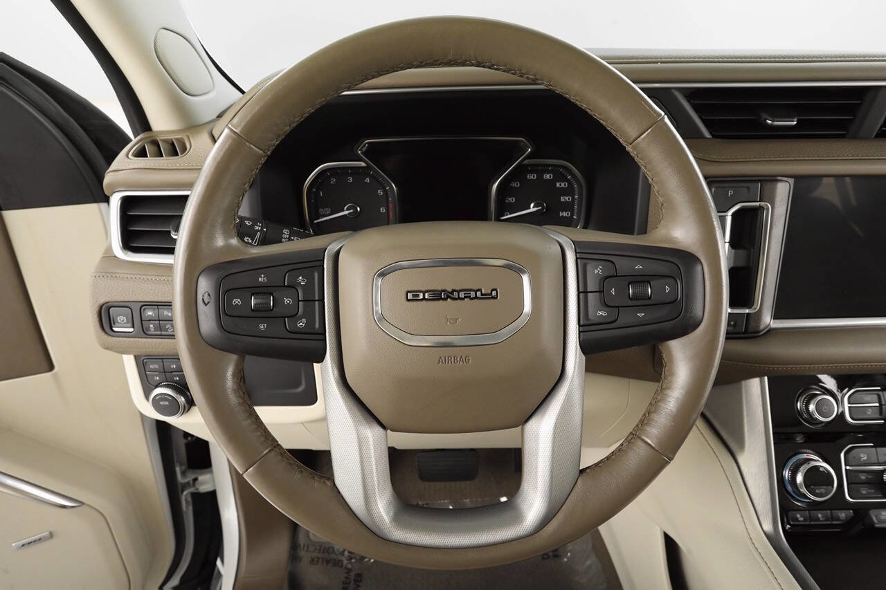 Used 2021 GMC Yukon Denali w/ Denali Premium Package image 13