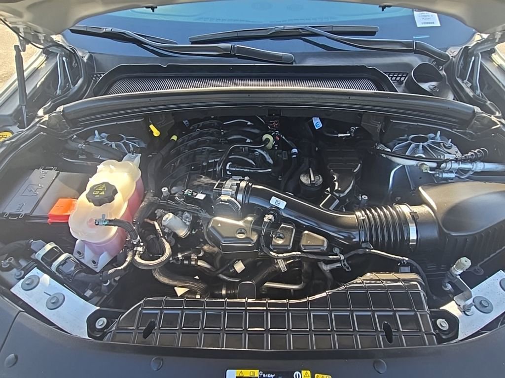 Used 2024 Jeep Grand Cherokee Limited w/ Black Appearance Package image 32