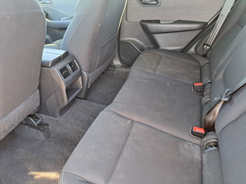 Used 2023 Nissan Rogue S image 21