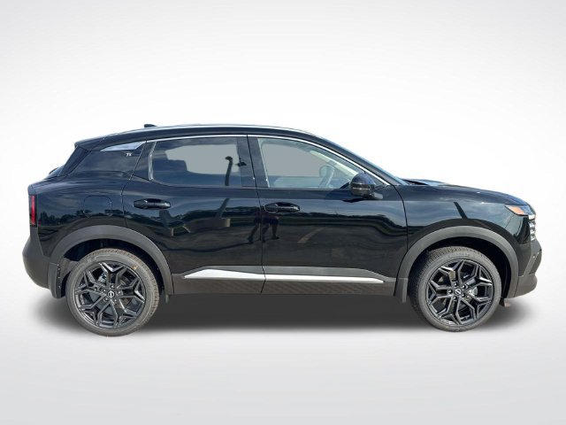 New 2027 Nissan Kicks SR FWD image 10