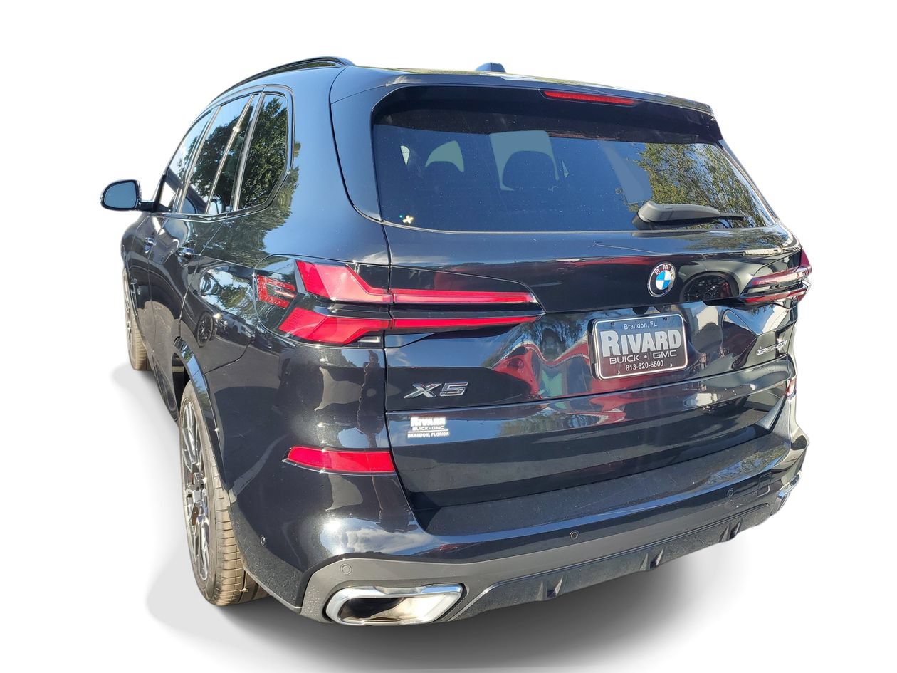 Used 2024 BMW X5 sDrive40i w/ M Sport Package RWD image 3