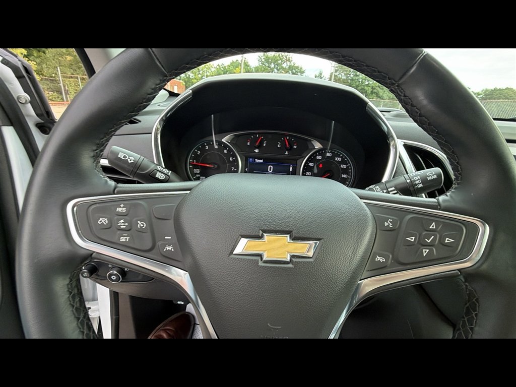 Used 2024 Chevrolet Equinox LT w/ LPO, Floor Liner Package FWD image 12