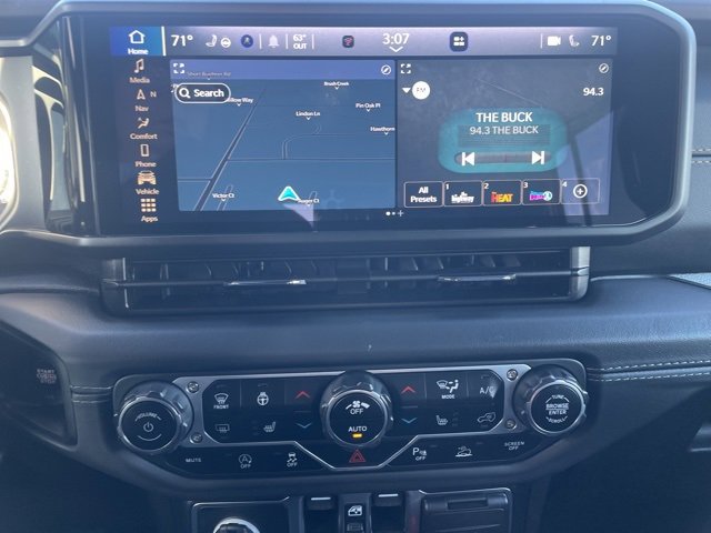 Used 2024 Jeep Wrangler Sahara w/ Technology Group image 23