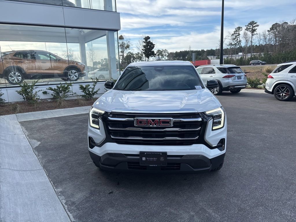 Used 2025 GMC Terrain Elevation image 4