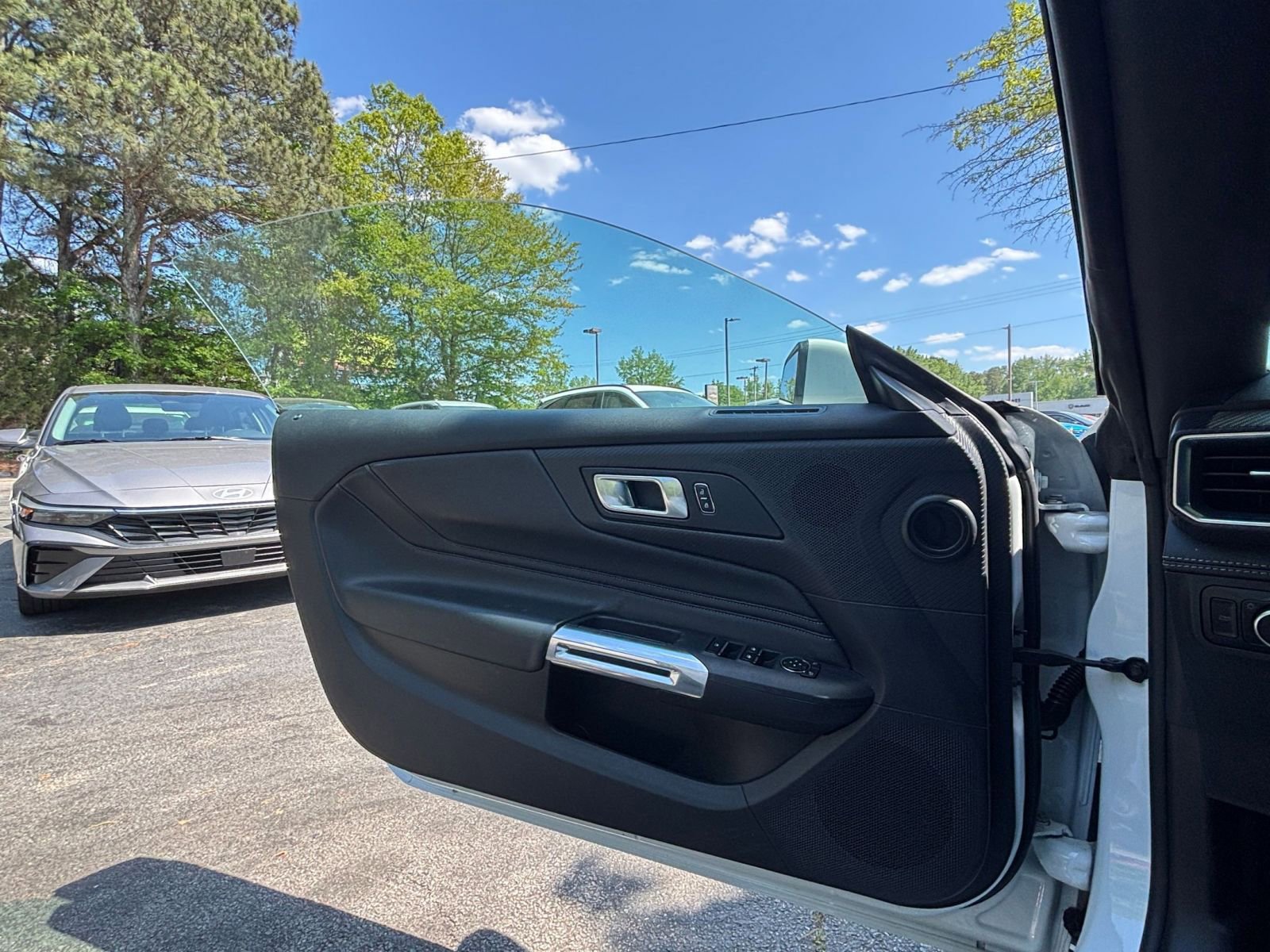 Used 2024 Ford Mustang Premium image 18