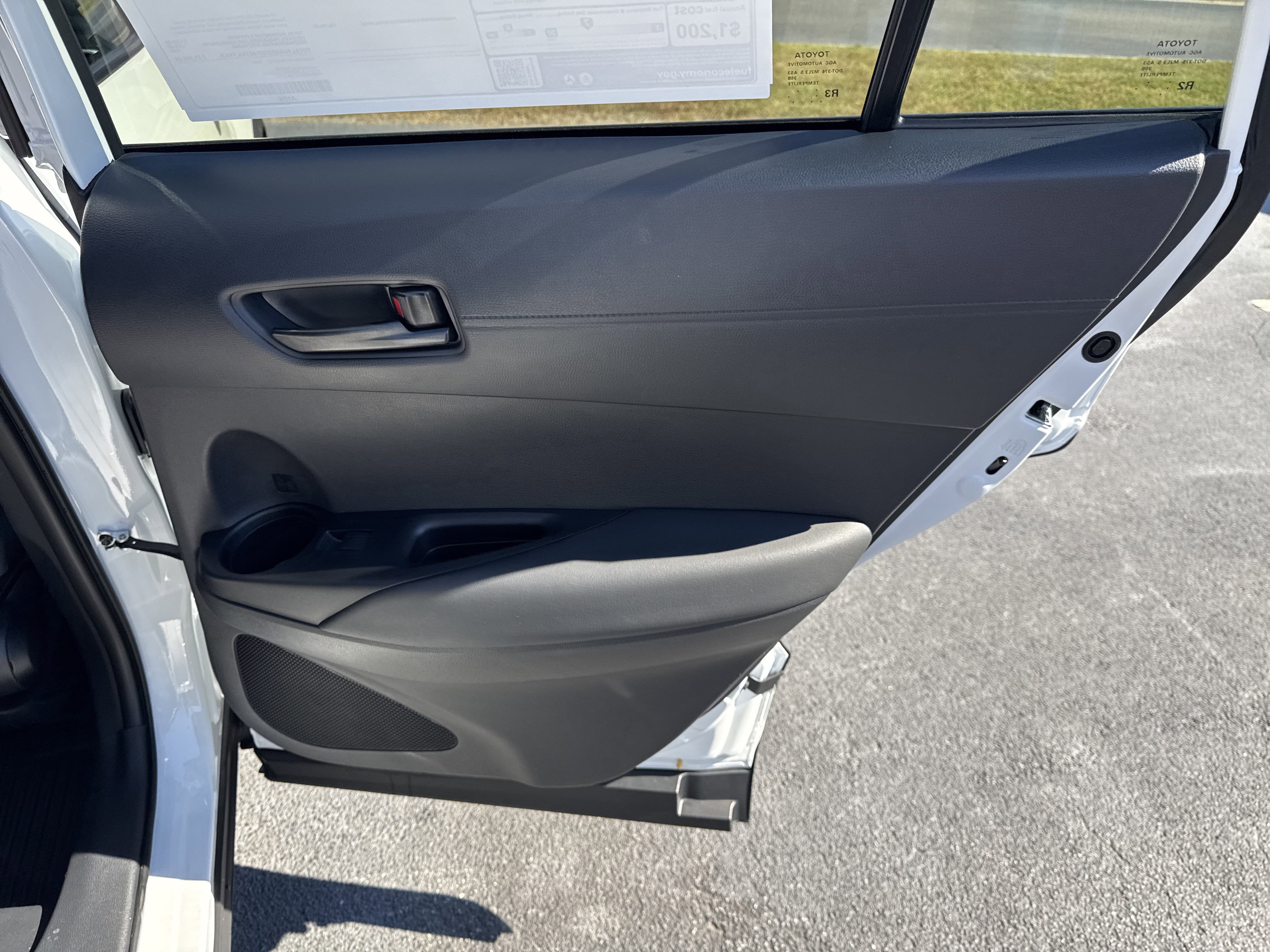 New 2026 Toyota Corolla Cross SE image 32