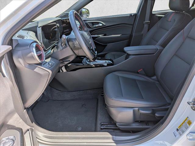 Used 2025 Chevrolet Trax RS w/ Driver Confidence Package image 16