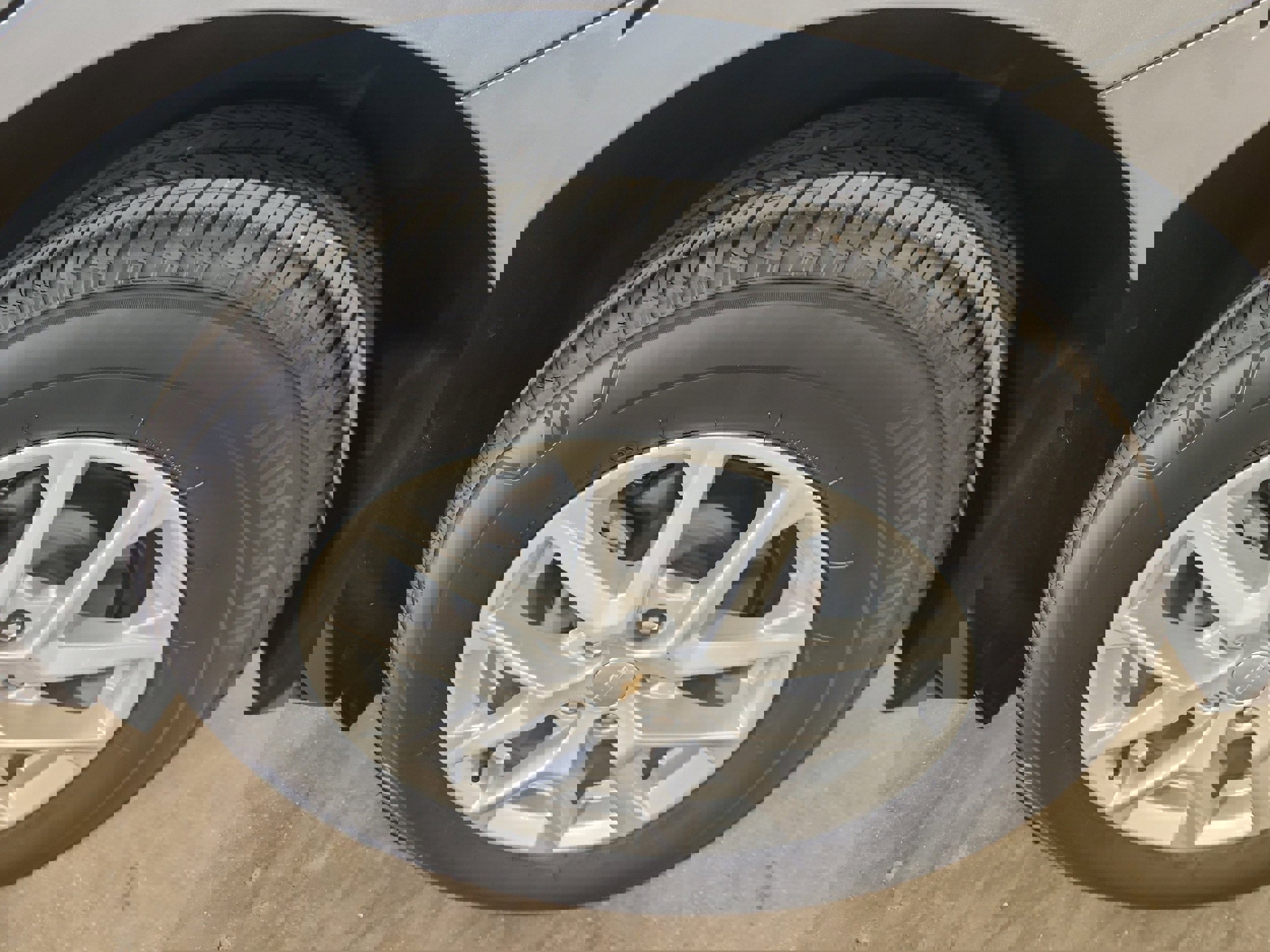 Used 2024 Chevrolet Equinox LT image 10