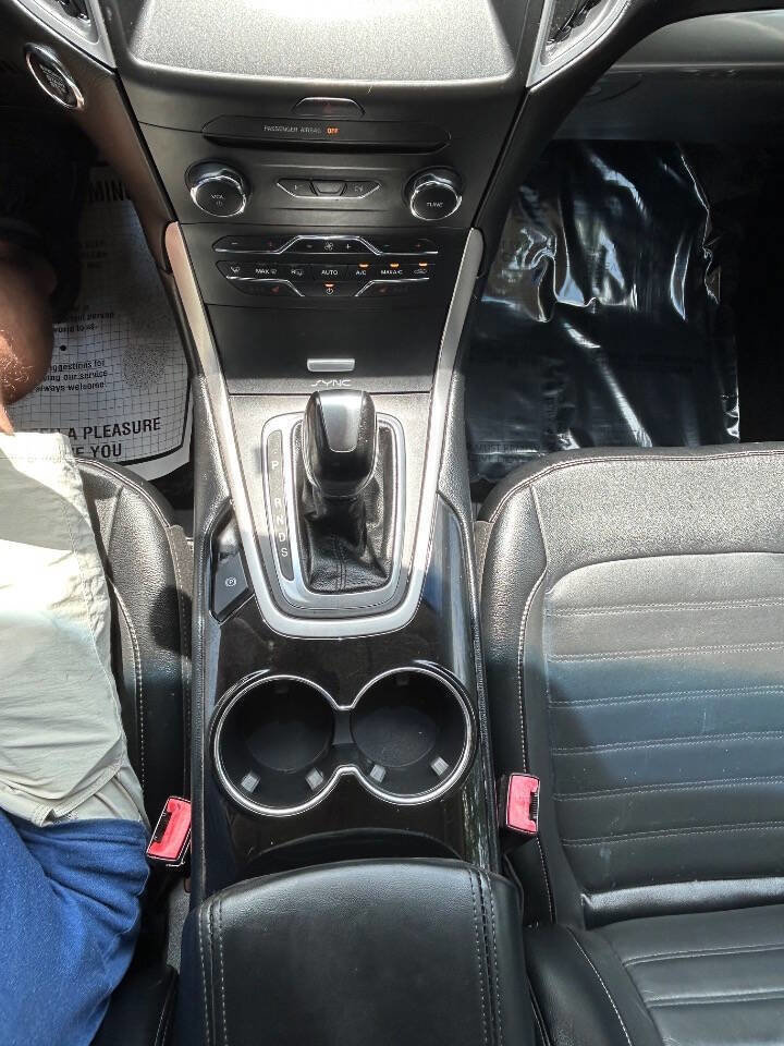 Used 2017 Ford Edge SEL w/ Equipment Group 201A image 18