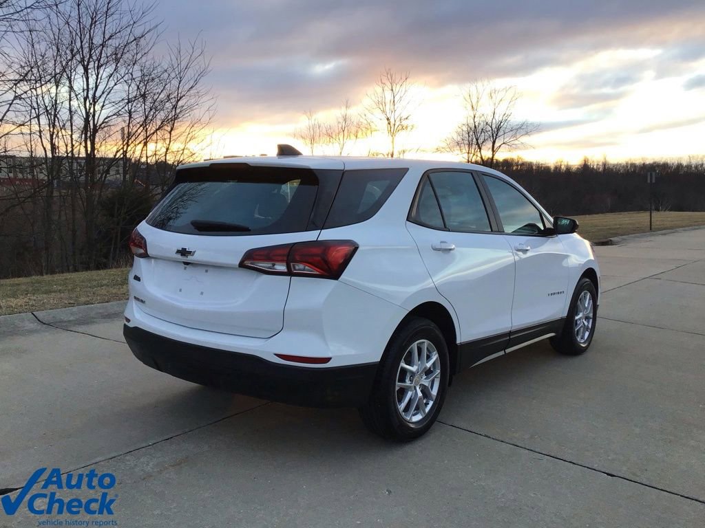 Used 2024 Chevrolet Equinox LS image 3