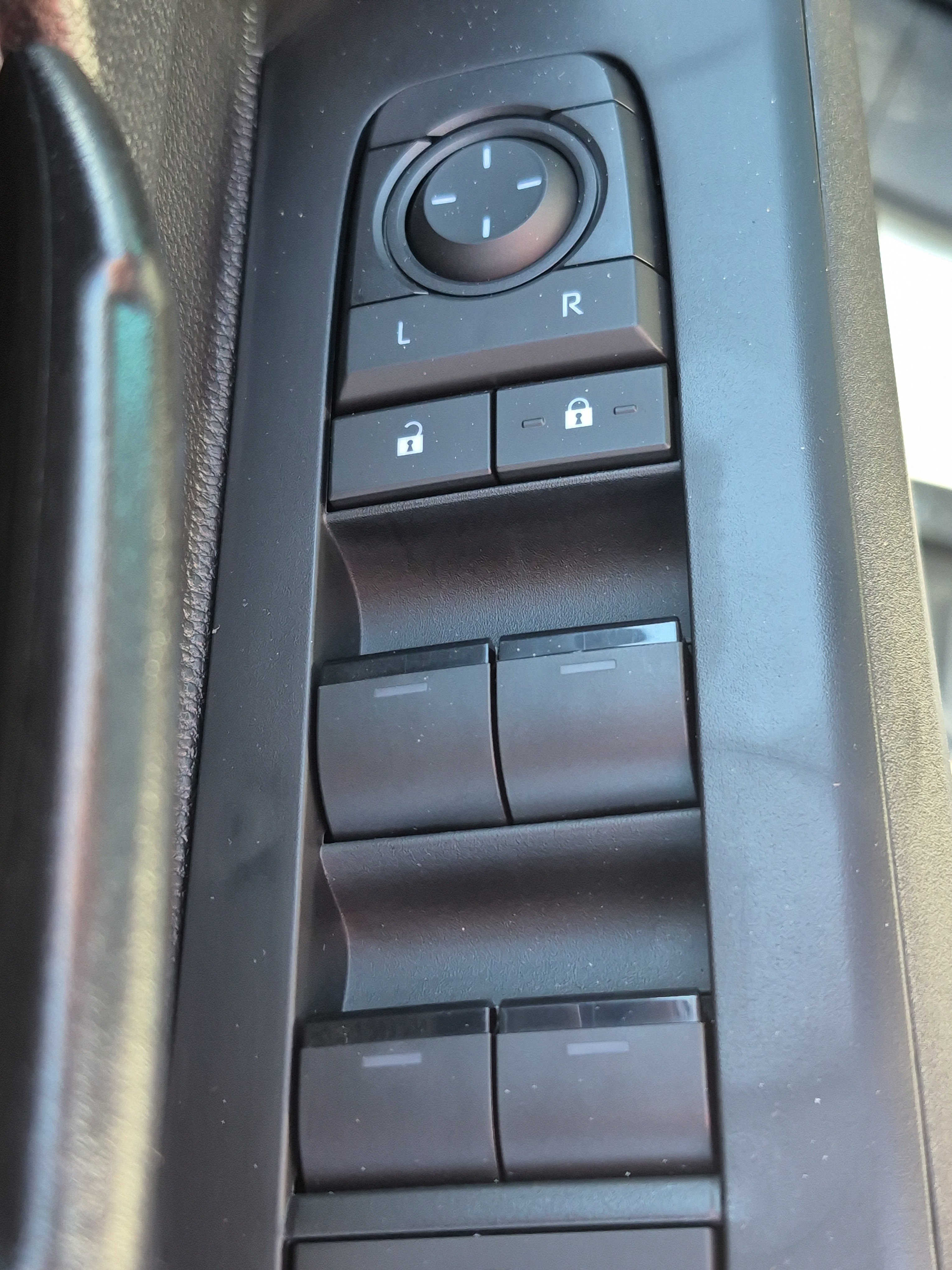 Used 2025 Toyota Tacoma SR5 image 22