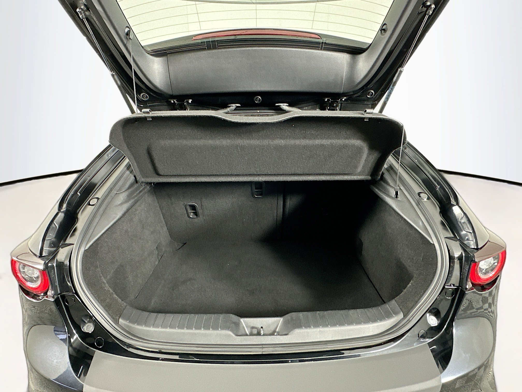 Used 2022 MAZDA MAZDA3 s image 26