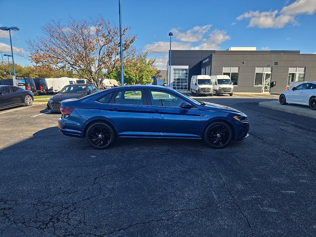 Used 2019 Volkswagen Jetta SEL Premium FWD image 4