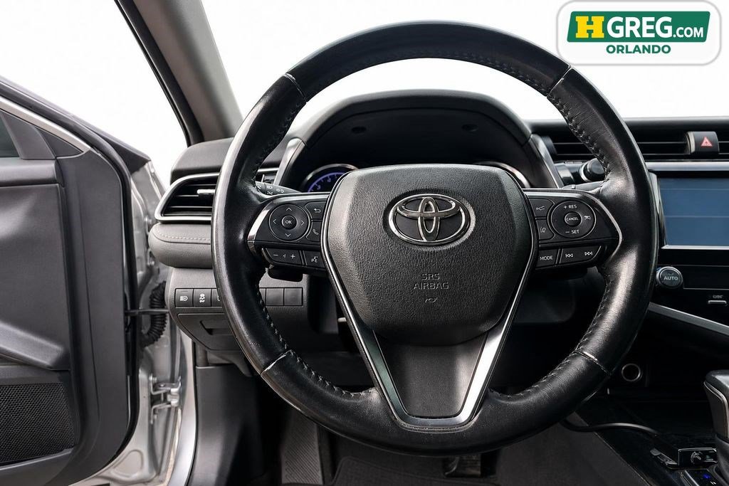 Used 2020 Toyota Camry SE FWD image 11