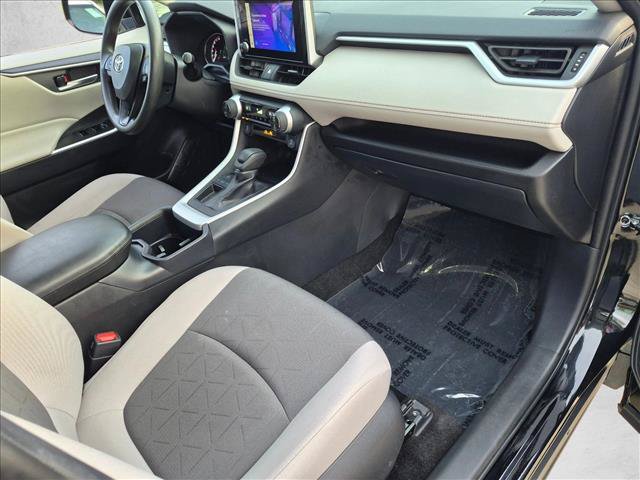 Used 2025 Toyota RAV4 XLE FWD image 20