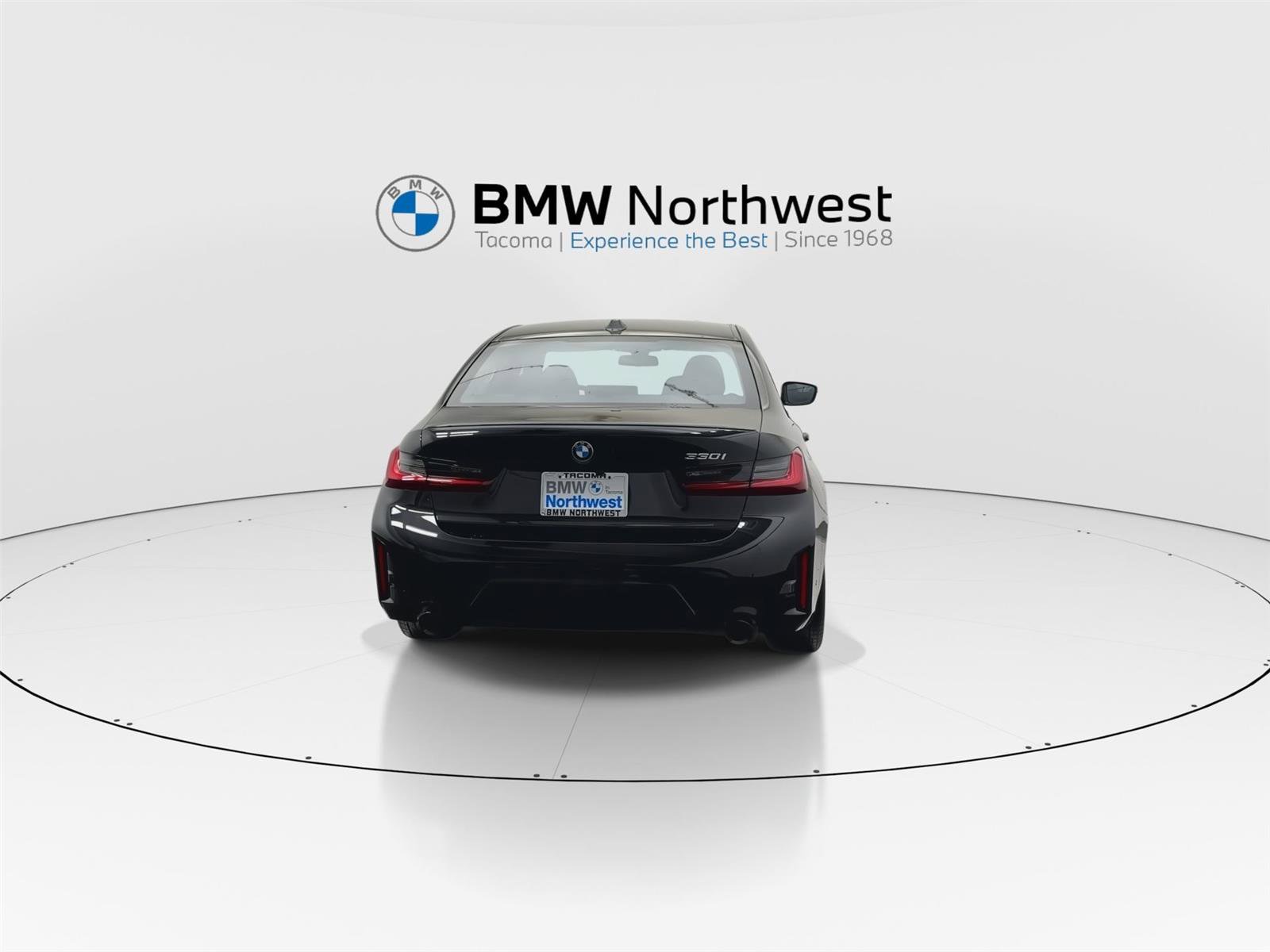 Used 2026 BMW 330i Sedan w/ M Sport Package RWD image 2
