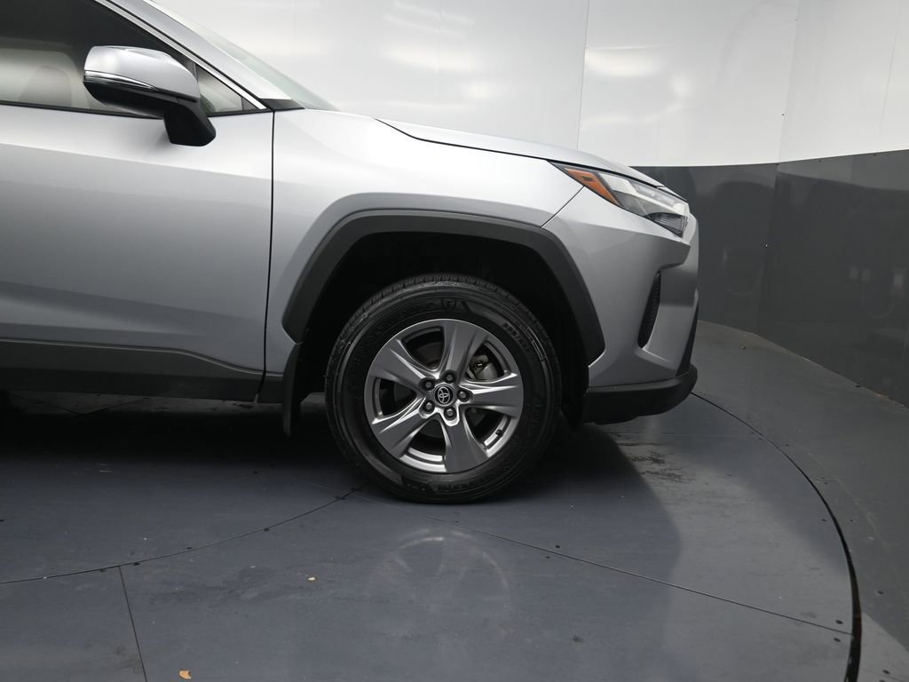 Used 2023 Toyota RAV4 XLE image 5