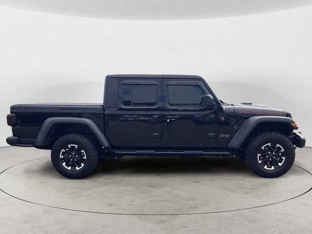 Used 2024 Jeep Gladiator Rubicon w/ Technology Group AWD/4WD image 6