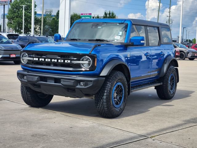 Used 2021 Ford Bronco Outer Banks w/ Sasquatch Package AWD/4WD image 3