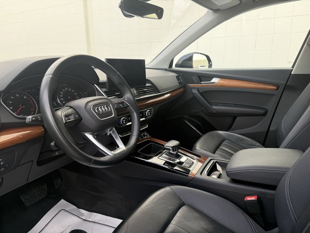 Used 2021 Audi Q5 2.0T Premium w/ Convenience Package image 11