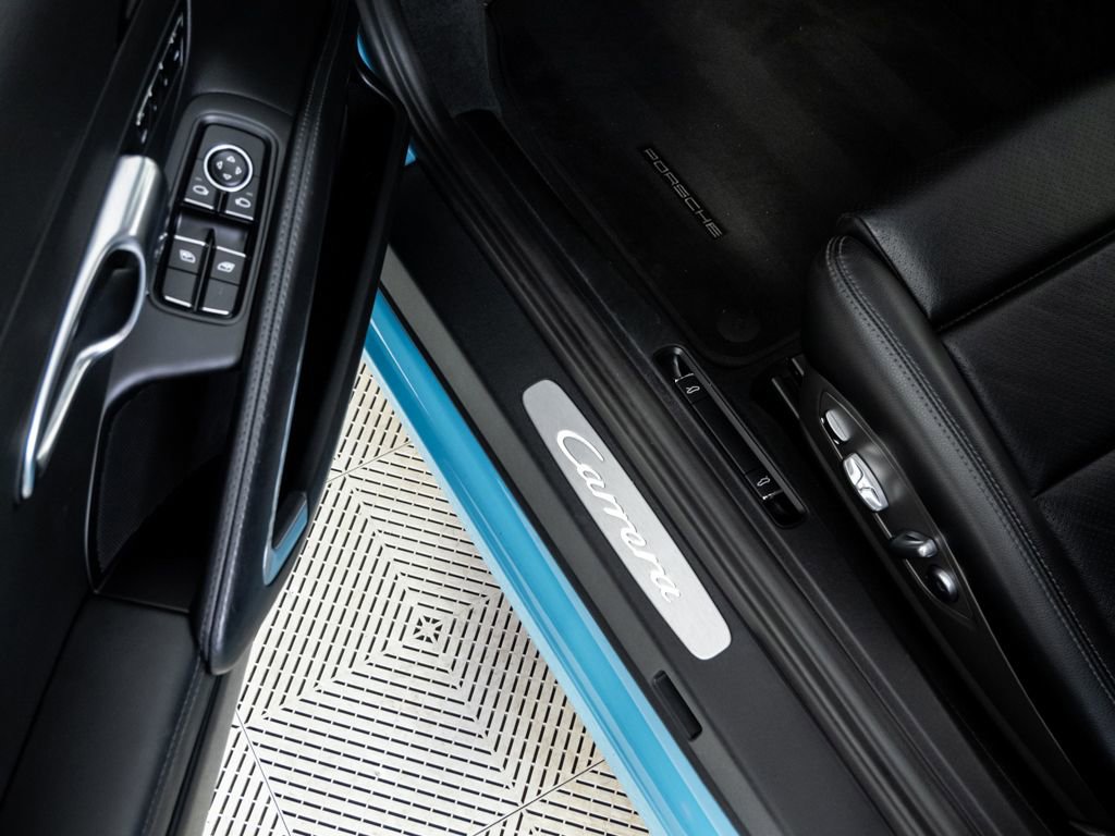 Used 2017 Porsche 911 Carrera image 7