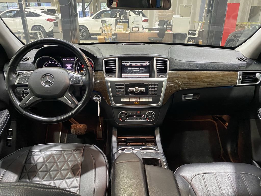 Used 2013 Mercedes-Benz GL 450 4MATIC image 2