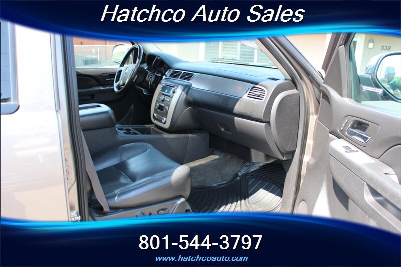 Used 2012 Chevrolet Suburban LT AWD/4WD image 22