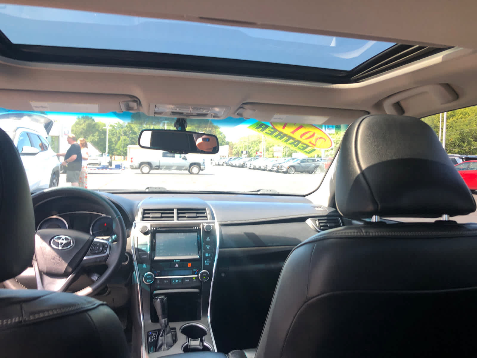 Used 2017 Toyota Camry XLE FWD image 25