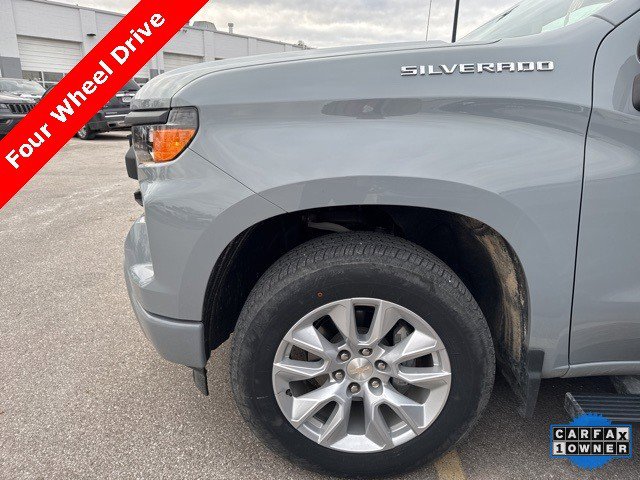 Used 2024 Chevrolet Silverado 1500 Custom image 3