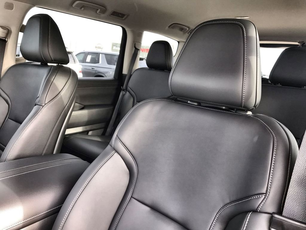 New 2026 Nissan Armada SV image 11